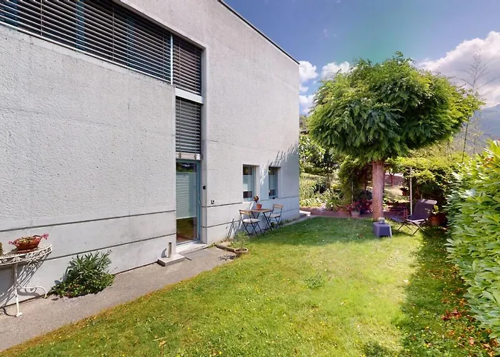 Spacious In A Quiet Area Of Sierre